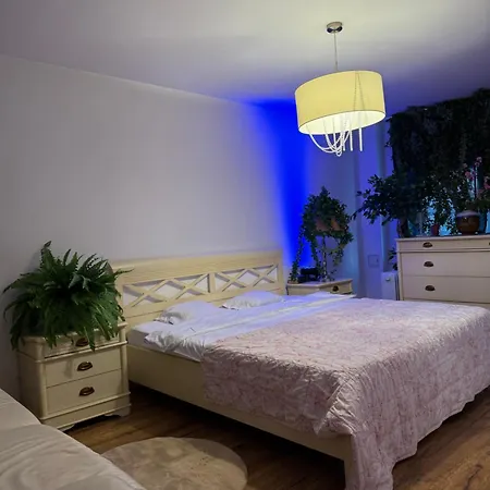 Green Apartment Apartment Bucharest
